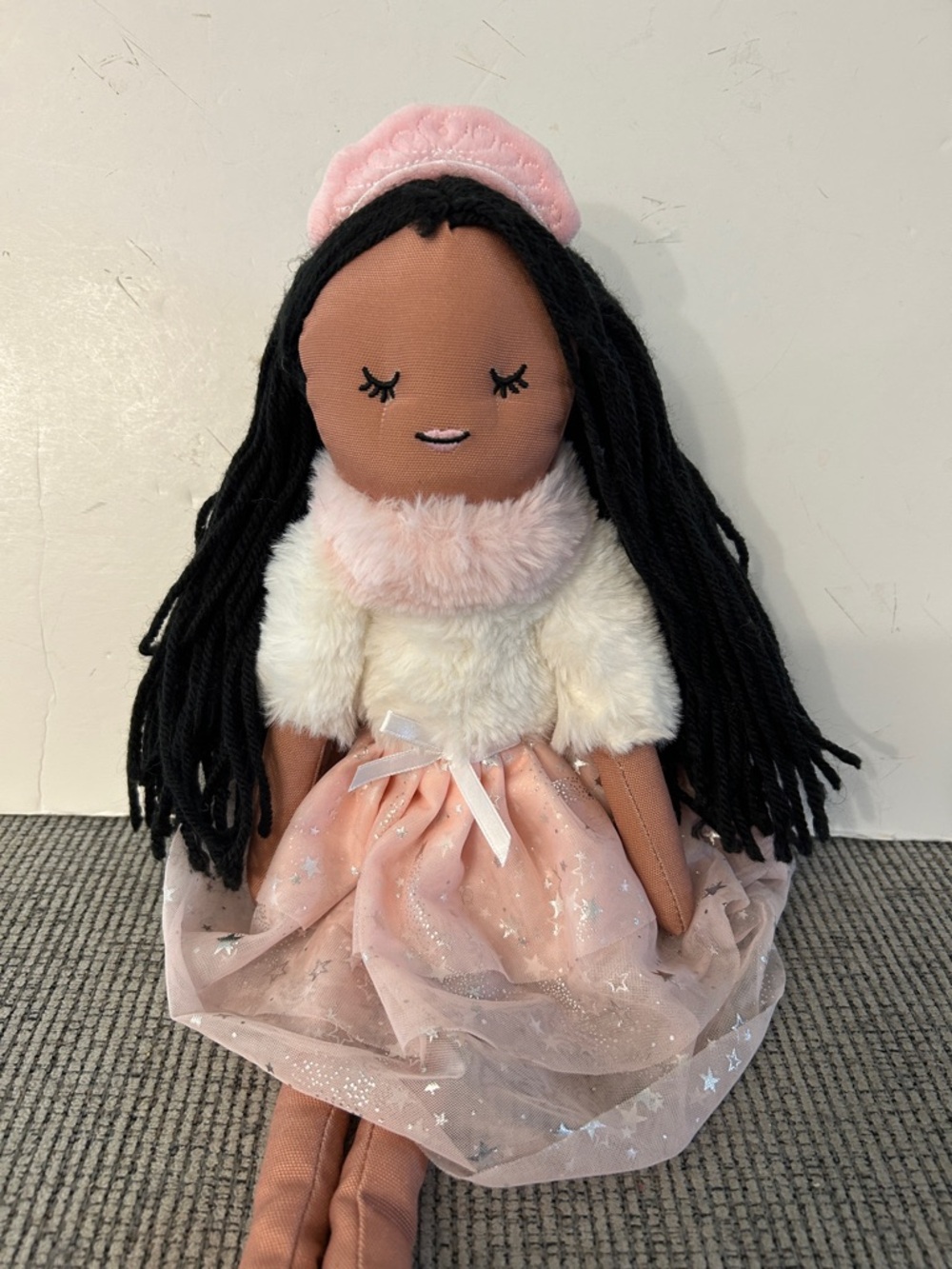 ❌LAST CHANCE❌ Cupcakes & cashmere ballerina style Plush Fashion Doll - Picture 2 of 6